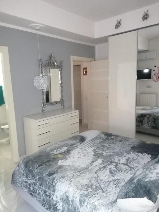 Aeroporto Papaveri Holiday home *